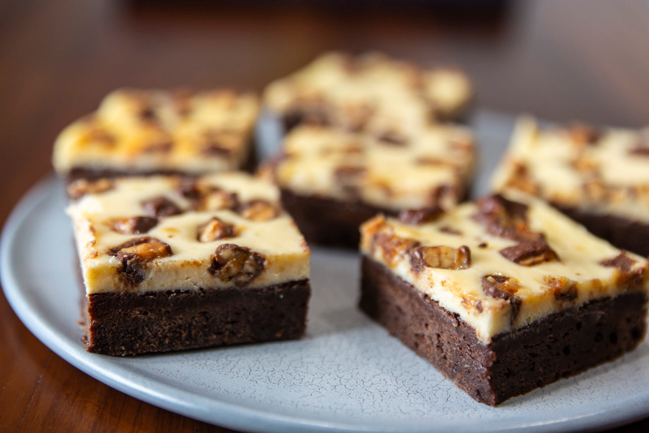 Snickers cheesecake brownies