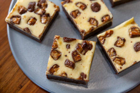 Snickers cheesecake brownies